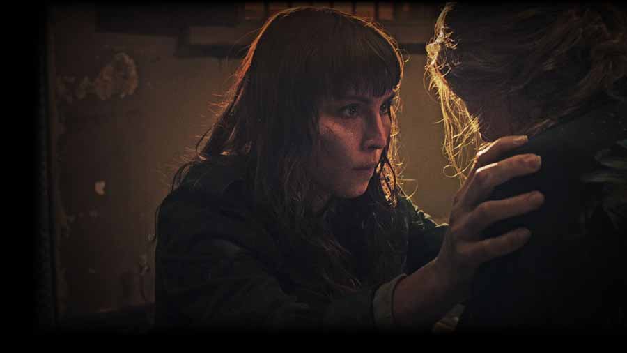 Close (2019) – Review | Netflix – Noomi Rapace Thriller | Womentainment